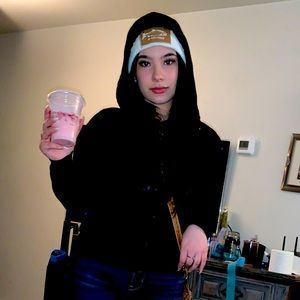 Meet your Posher, Dhalia